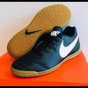 NEW NIKE TIEMPO RIO III IC INDOOR SOCCER MENS 8.5